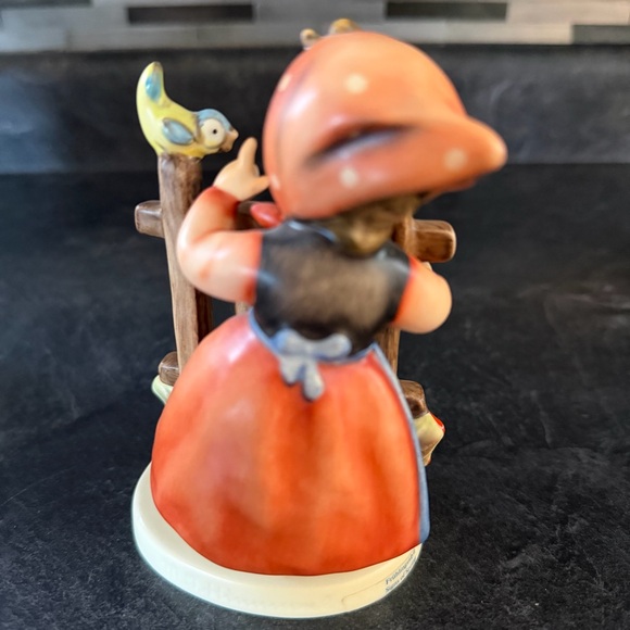 VINTAGE HUMMEL SIGNS OF SPRING #829 FIGURINE 5 inch box included - Picture 9 of 16